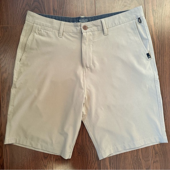 Quiksilver Other - Quiksilver Amphibian Shorts 34 Khaki Tan